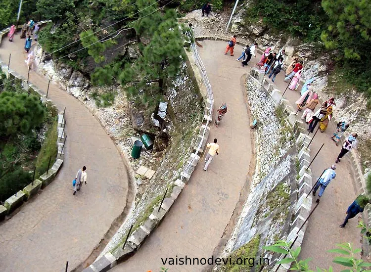 वैष्णो देवी की पैदल यात्रा की दूरी कितनी है? | vaishno devi trek distance